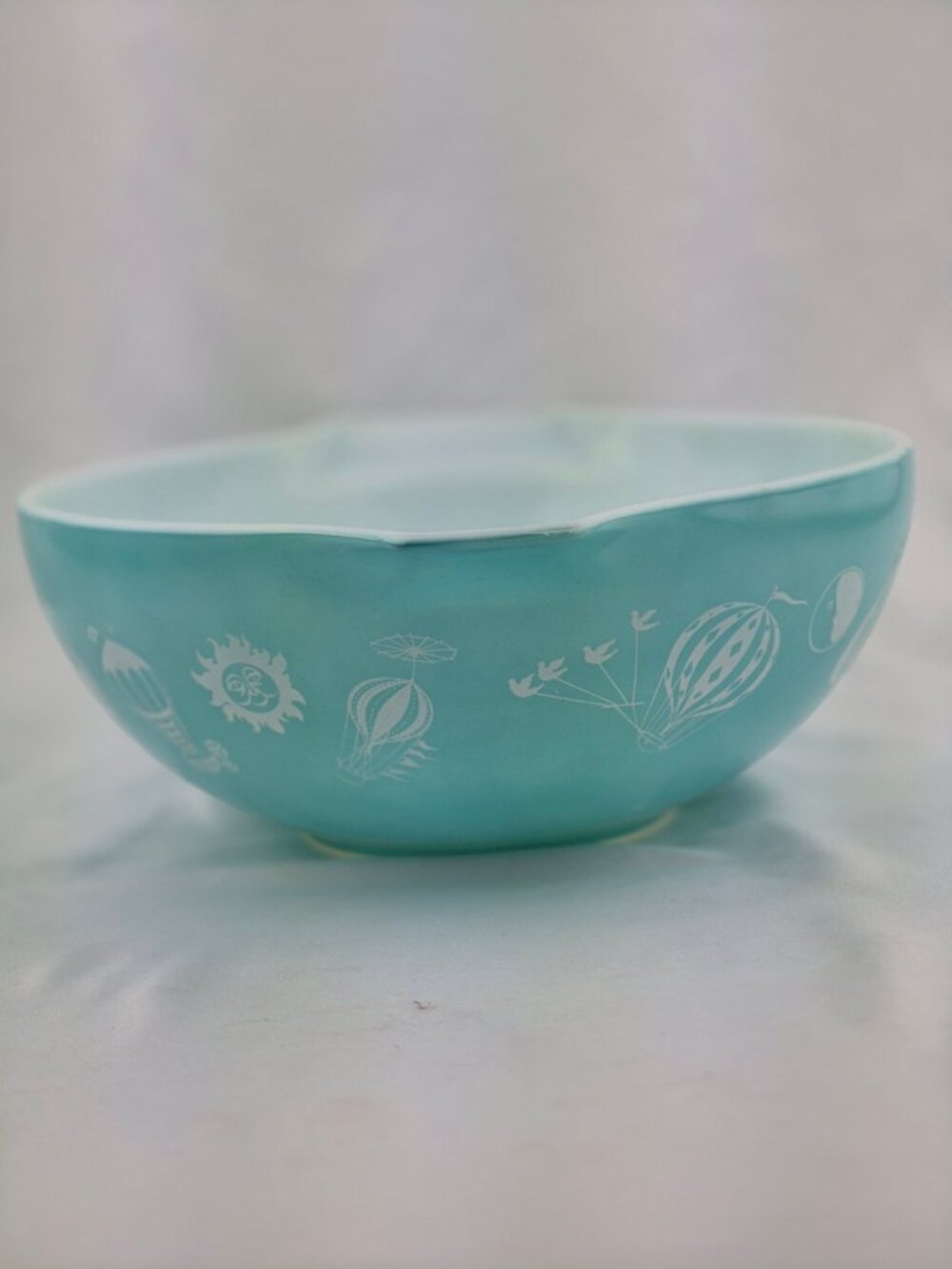 Vintage 444 Pyrex Hot Air Balloon Cinderella Mixing Bowl 4 Quart Turquoise MCM - Picture 5 of 16